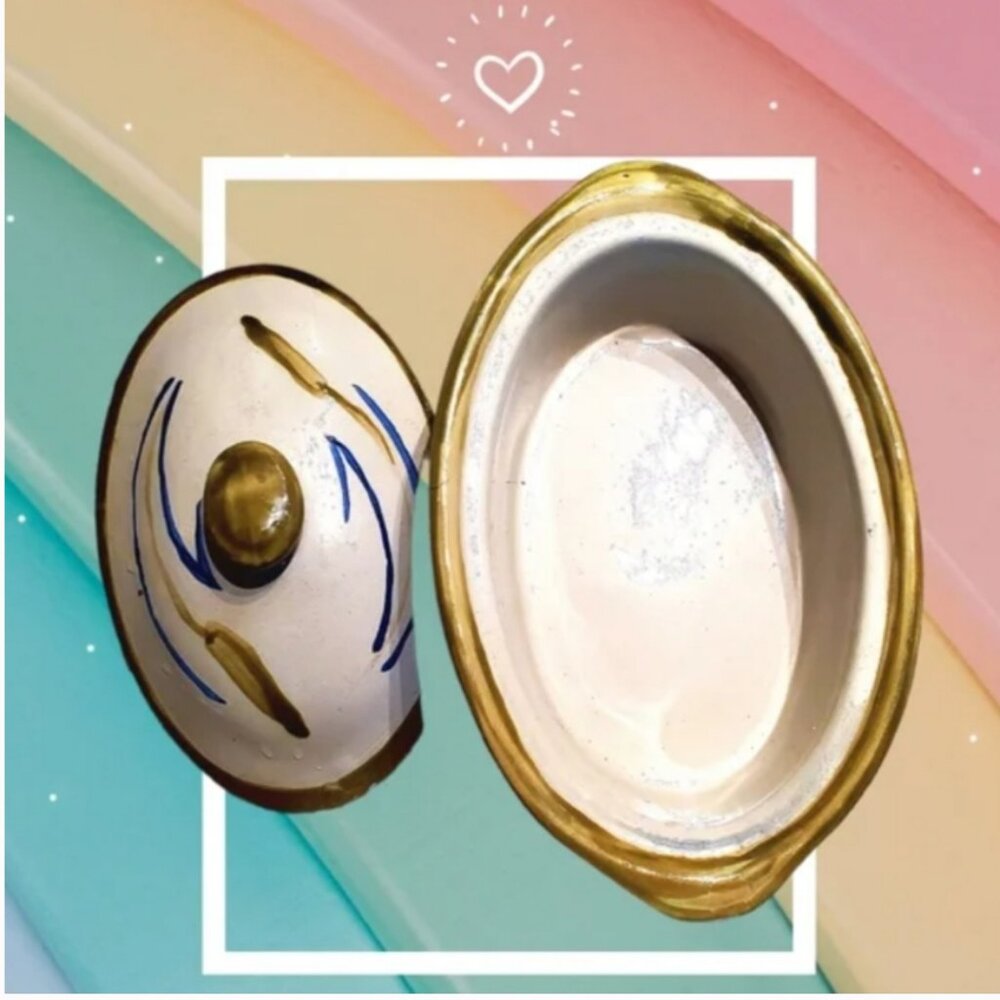 Louisville Pottery Stoneware Flying Duck Cooking dish - Picture 6 of 8